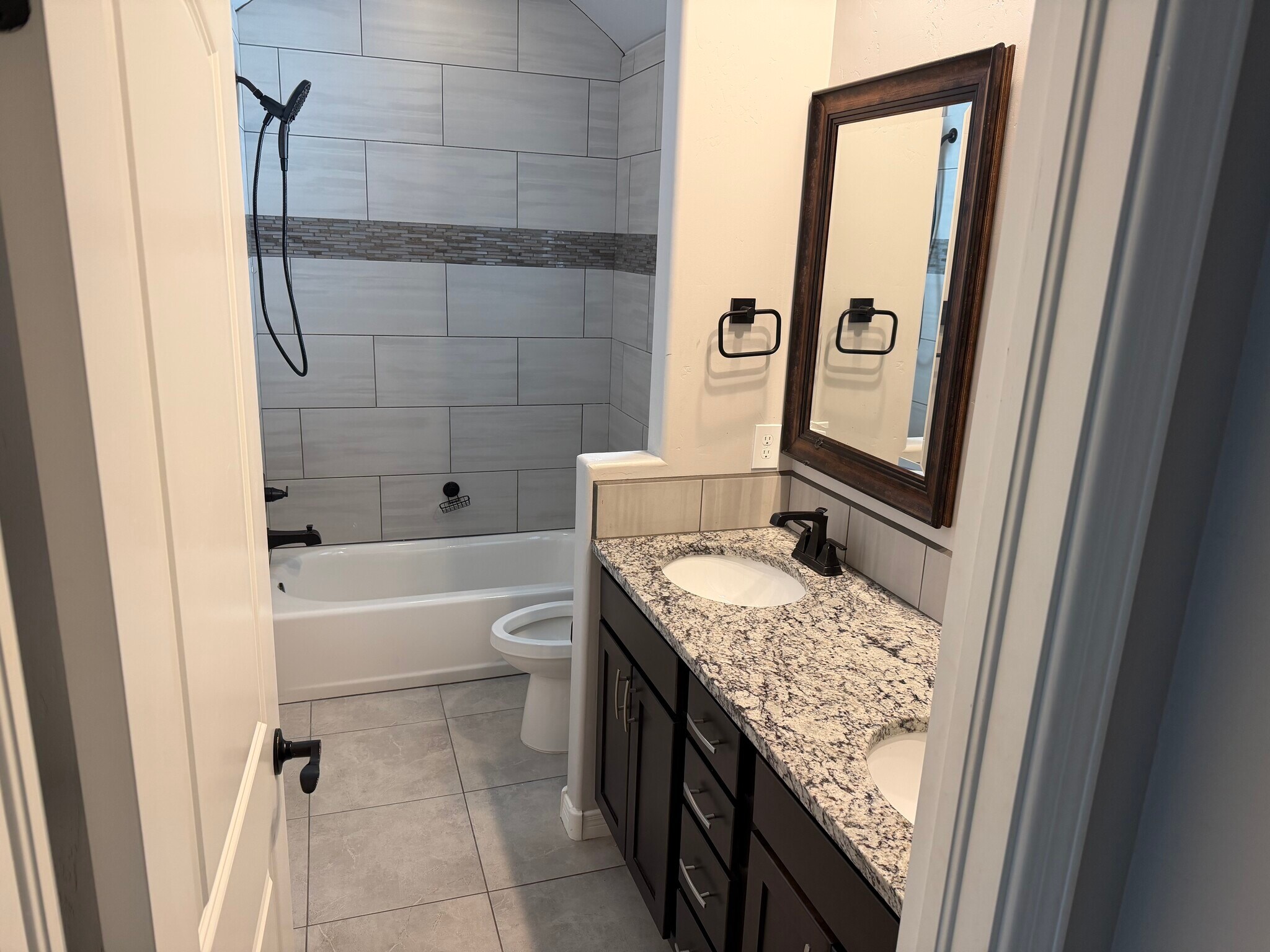 Building Photo - 3066 Don Buck Dr