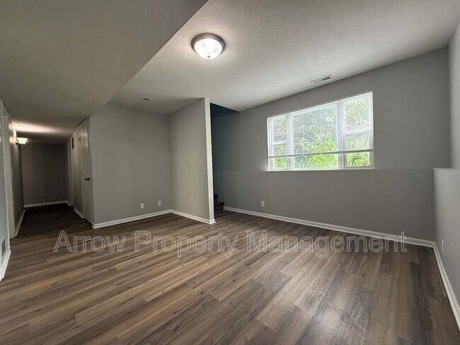 Building Photo - 808 Peach St