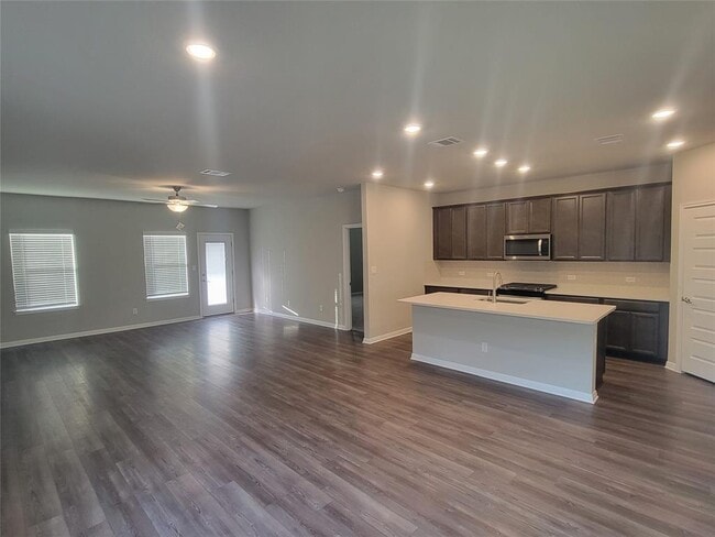 Building Photo - 2833 Moyer Ln