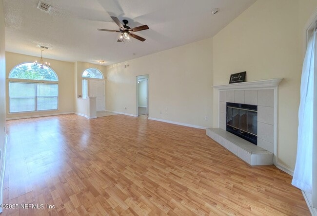 Building Photo - 12162 Millford Ln N