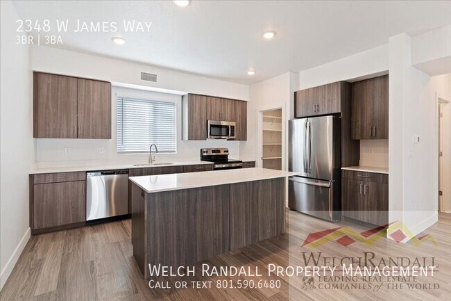 Building Photo - 2348 James Wy