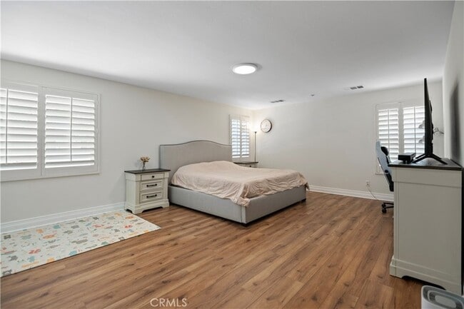 Building Photo - 11015 Van Uffelen Dr