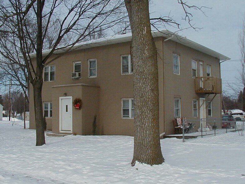 Building Photo - 1103 14th St E
