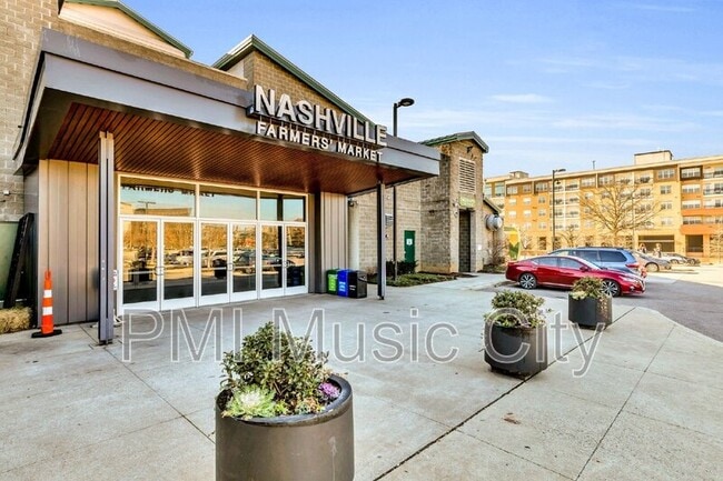 Building Photo - 1403A 10th Ave N