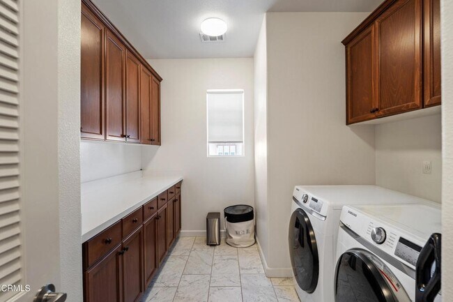 Building Photo - 1560 Thorpe Trl