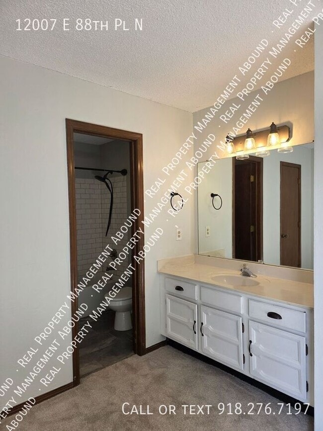 Building Photo - 12007 E 88th Pl N