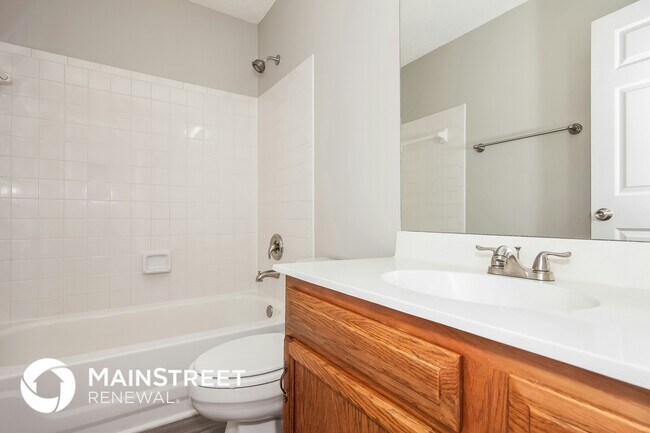 Building Photo - 10300 Northwoods Forest Dr