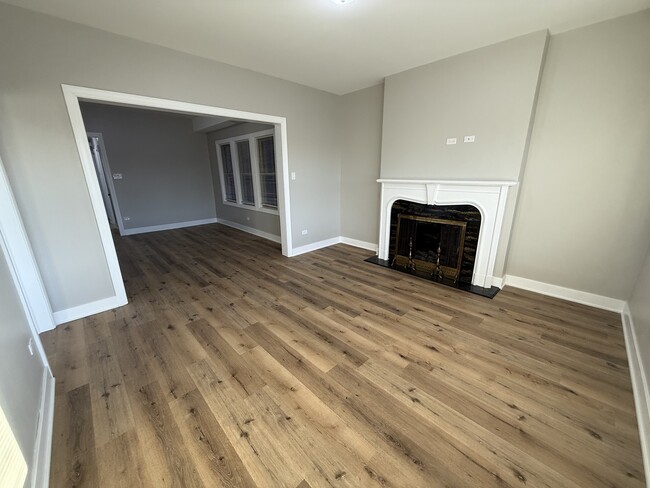 Building Photo - 6634 Cermak Rd