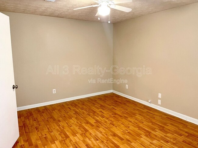 Building Photo - 155 Hunters Ln