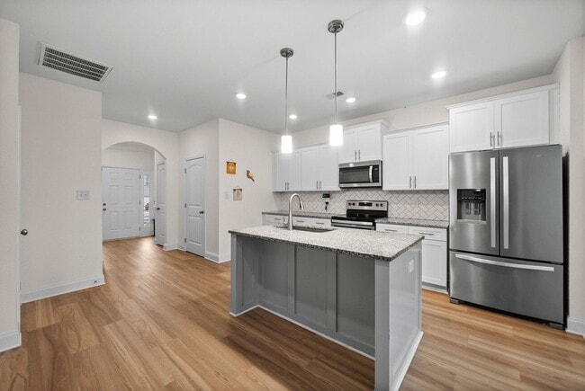 Building Photo - 1004 Black Oak Cir