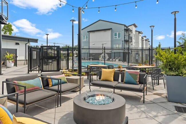 Building Photo - Gage On Sixth