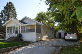 Building Photo - 3104 Lincoln Way