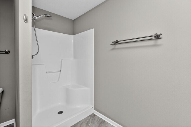 Building Photo - ALTOONA GEM!! 3 Bedroom, 2 Bathroom Home in Altoona!