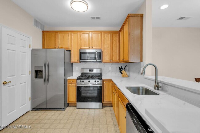 Building Photo - 313 Sophee Ln