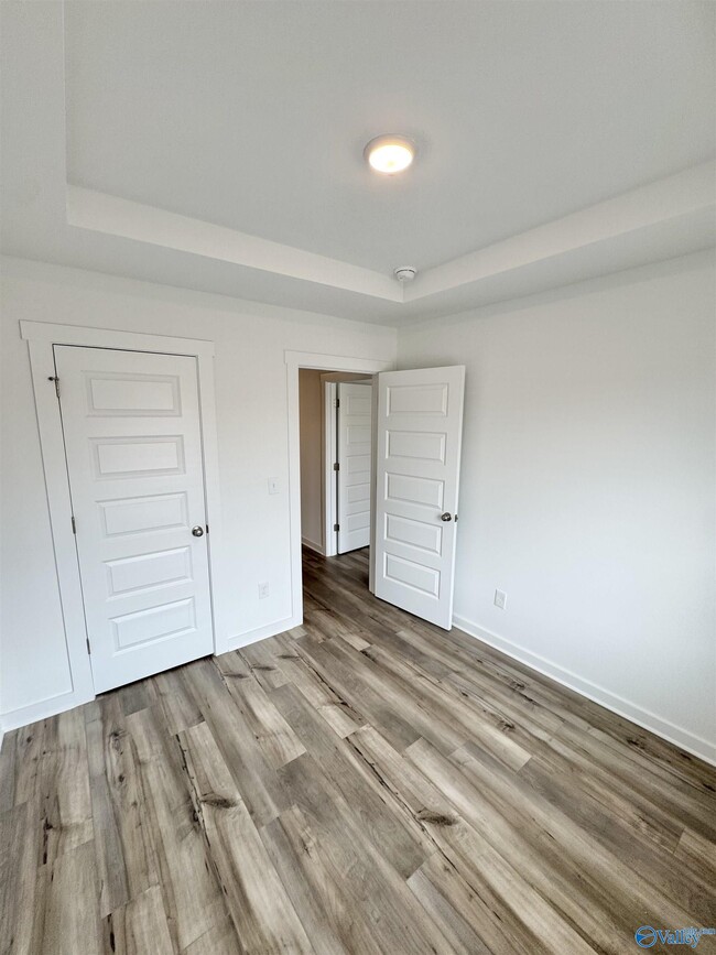 Building Photo - 7577 Discovery Pt Dr NW