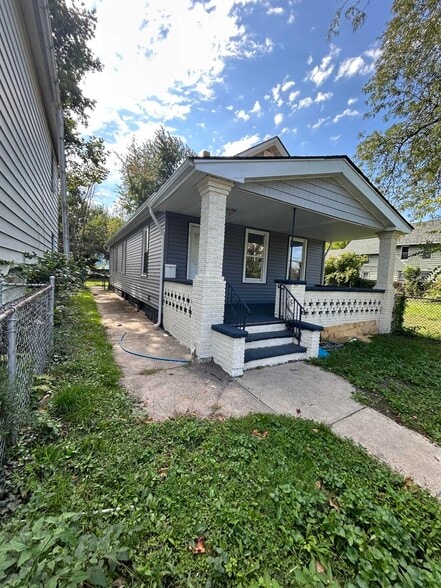 Primary Photo - 1582 E 49th St