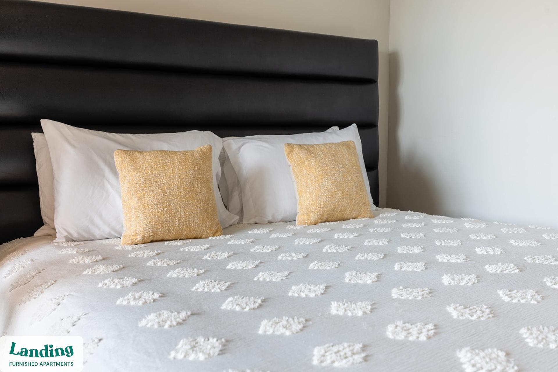 Building Photo - 4611 N Broadway