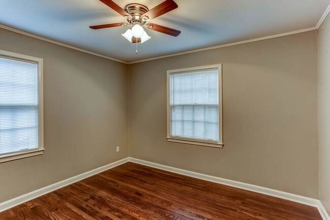 Building Photo - Newly renovated / Law enforcement discount