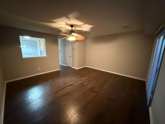 Building Photo - Beautiful 2-Bedroom, 1.5-Bath Home for Ren...