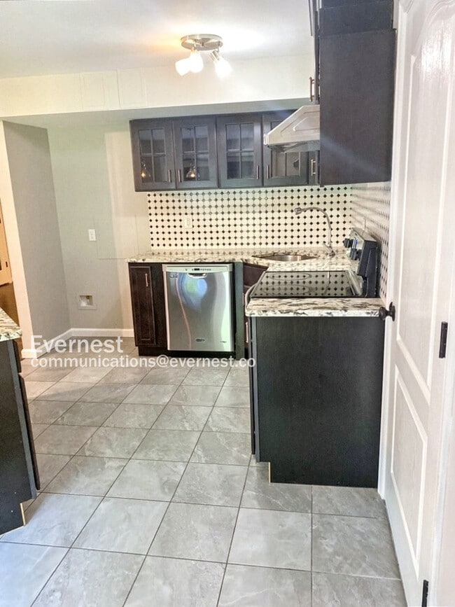 Building Photo - 1008 Black Oak Ct