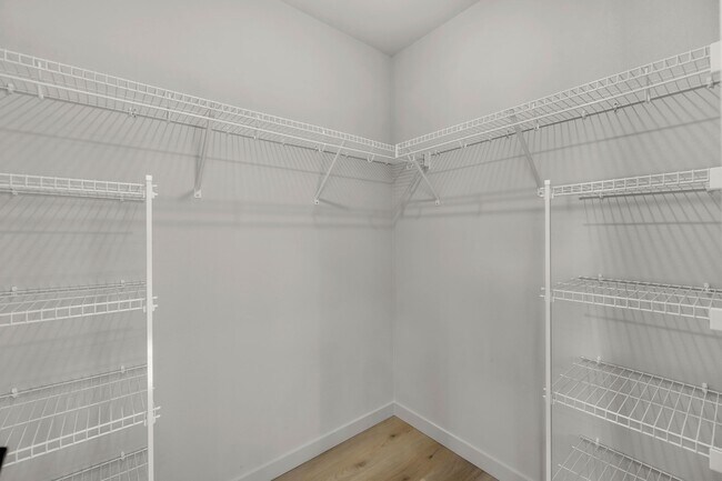 Building Photo - 9906 NE 46th Ct