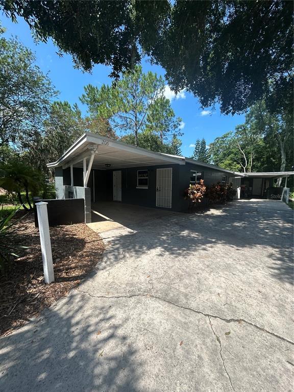 Building Photo - 206 N Cypress Way