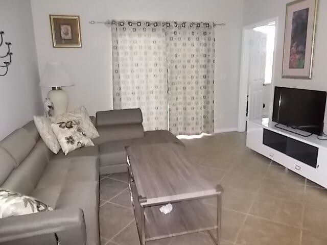 Building Photo - 1551 SE Wilshire Pl