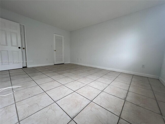 Building Photo - 4660 NW 79th Ave