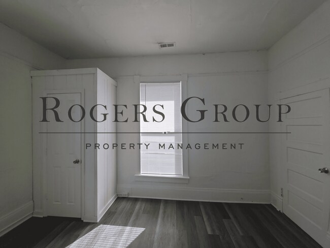 Building Photo - 121 Burwell Ave