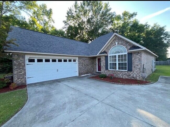 Building Photo - 30 Gandalf Cir