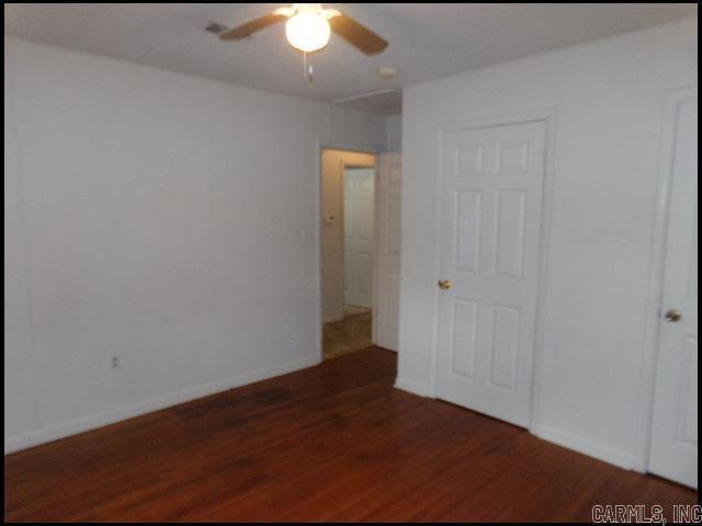 Building Photo - 107 S Holly St