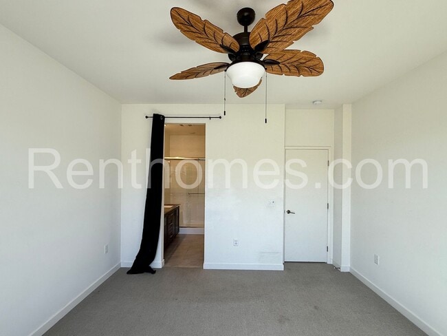 Building Photo - Otay Mesa, 5841 Seacliff Pl #95, LVP Flooring, Quartz Counters, 8 Solar Panels, AC, 2 Car Garage.