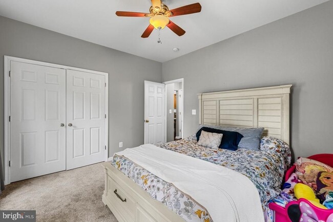 Building Photo - 7386 Monroe Dr
