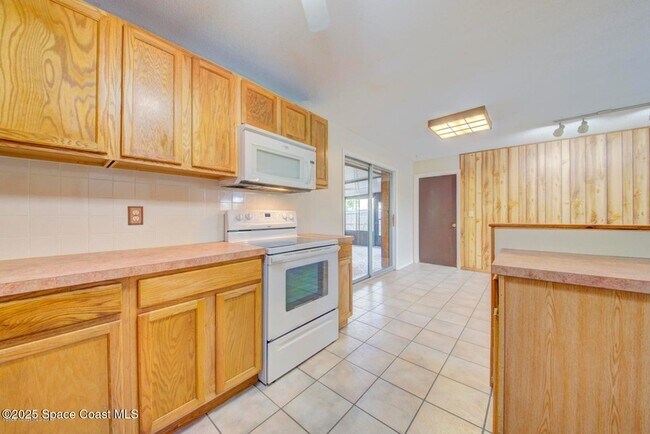 Building Photo - 165 Virginia Rd