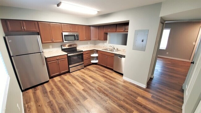 Building Photo - 448 N 18th Ave