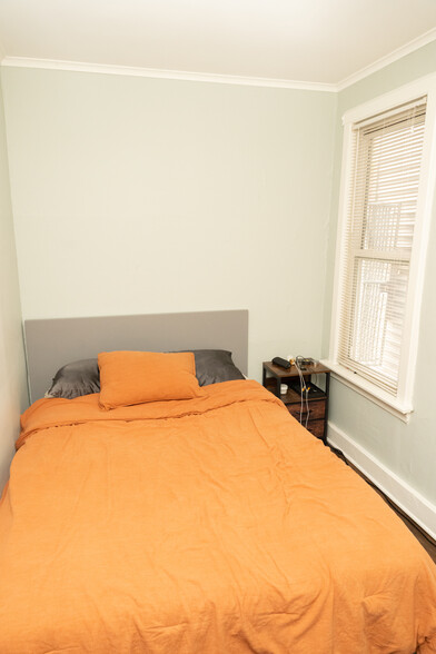 Bedroom 1 - 3350 W Cuyler Ave