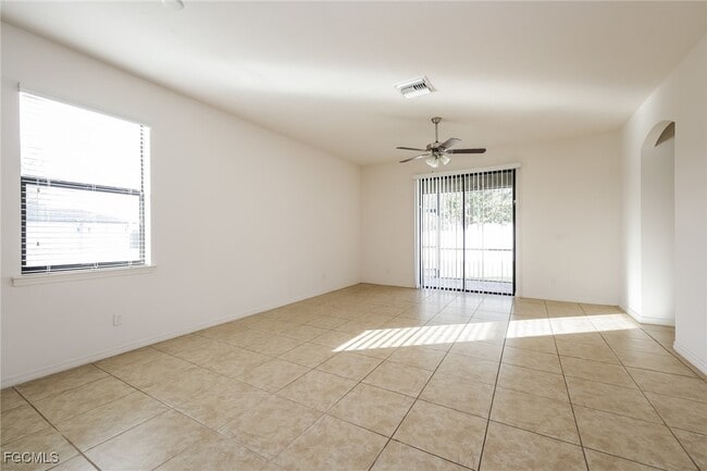 Building Photo - 1631 SW 25th Ln