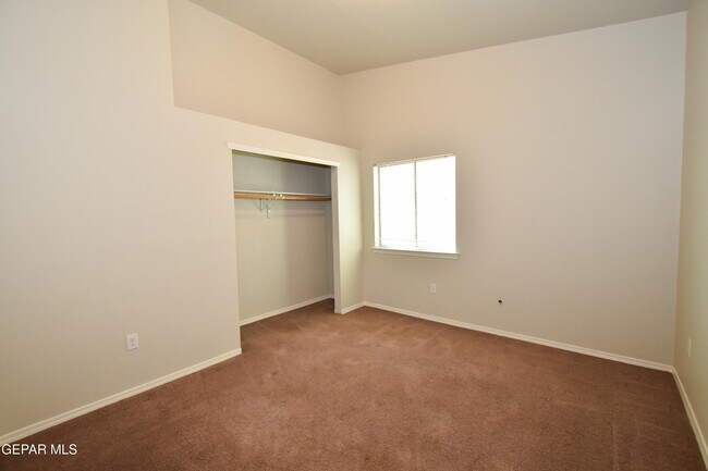 Building Photo - 2508 Sparrow Point St
