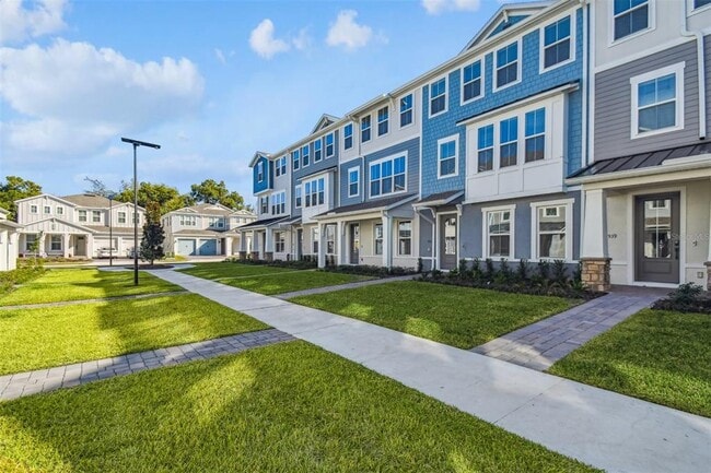 Building Photo - 1951 Risby Aly