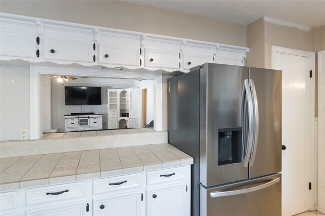 Building Photo - 13418 Paradise Valley Dr
