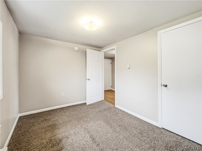 Building Photo - 5466 Willow St