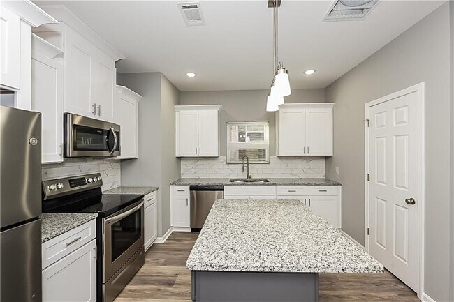 Building Photo - 251 Addy Ln