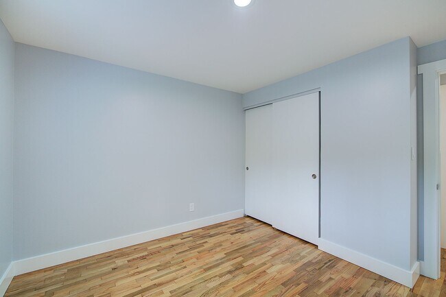 Building Photo - 3Bd/1.5Ba Bellevue House