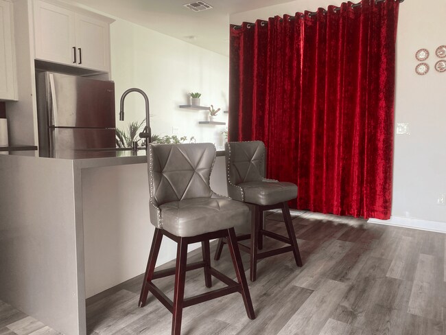 Designed bar stool to have your morning breakfast with style - 1125 N 11th St