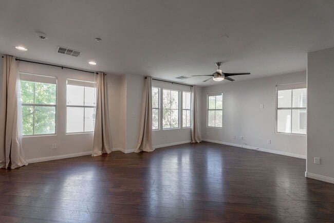 Building Photo - 4793 Hampstead Heath Ct