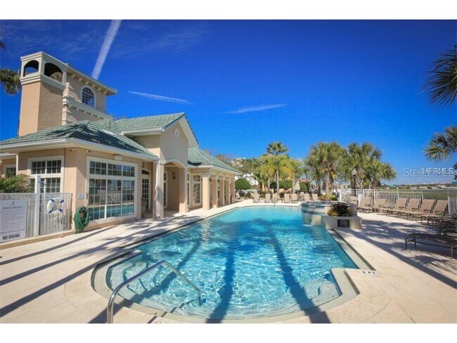 Building Photo - 2212 Bay Club Cir