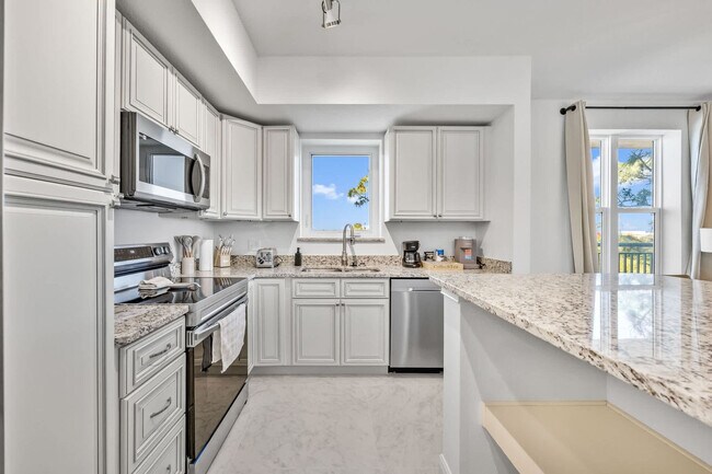 Building Photo - 605 Kemp St