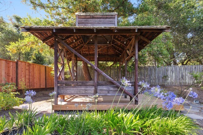 Building Photo - Elegant Two-Story Home with Backyard Oasis...