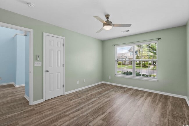 Building Photo - 1096 Harvester Cir