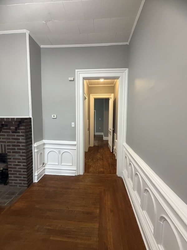 Building Photo - 240 Saratoga St